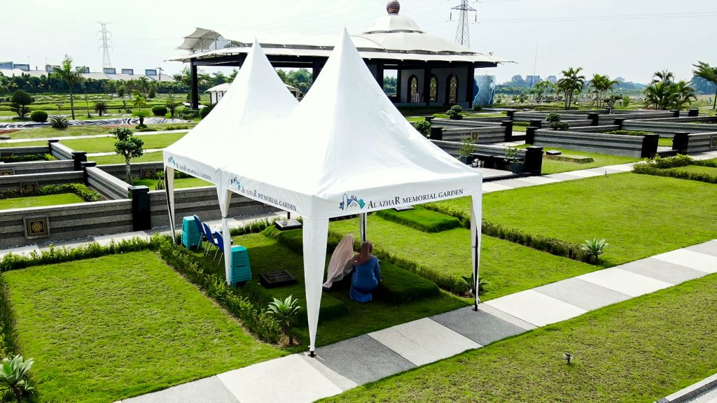 Ziarah di Al Azhar Memorial Garden
