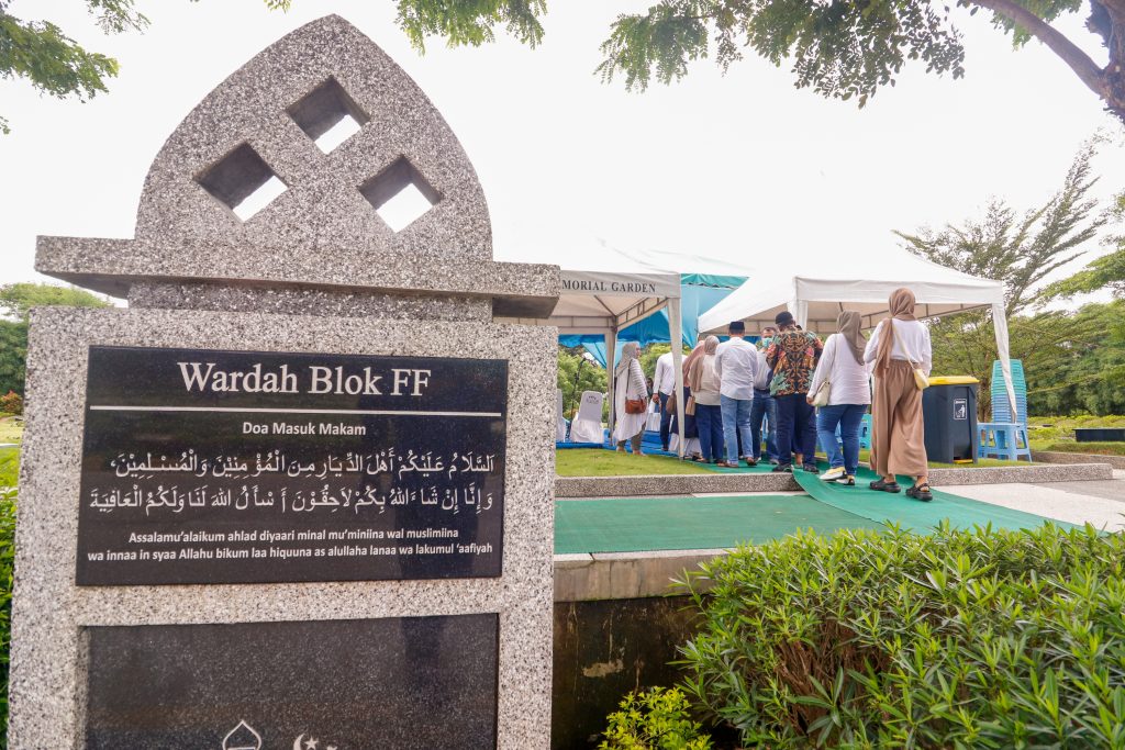 Adab Berziarah