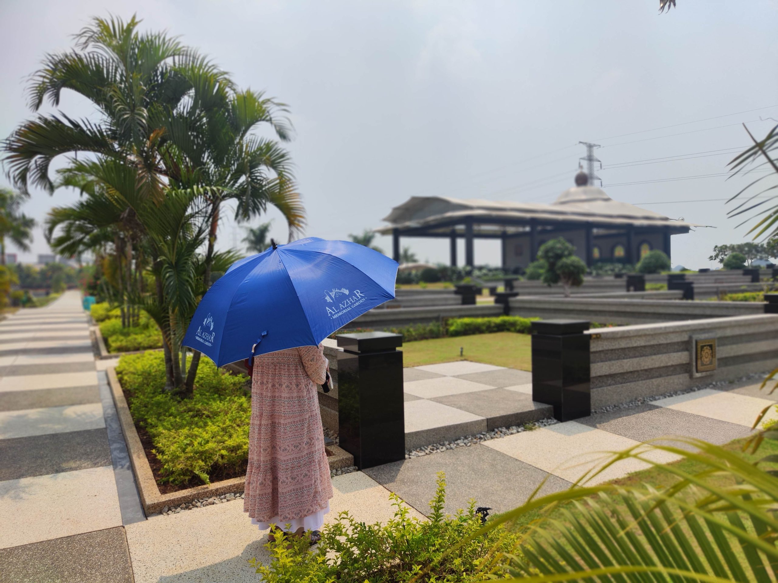 AlAzharMemorialGarden.com/MomentZiarah