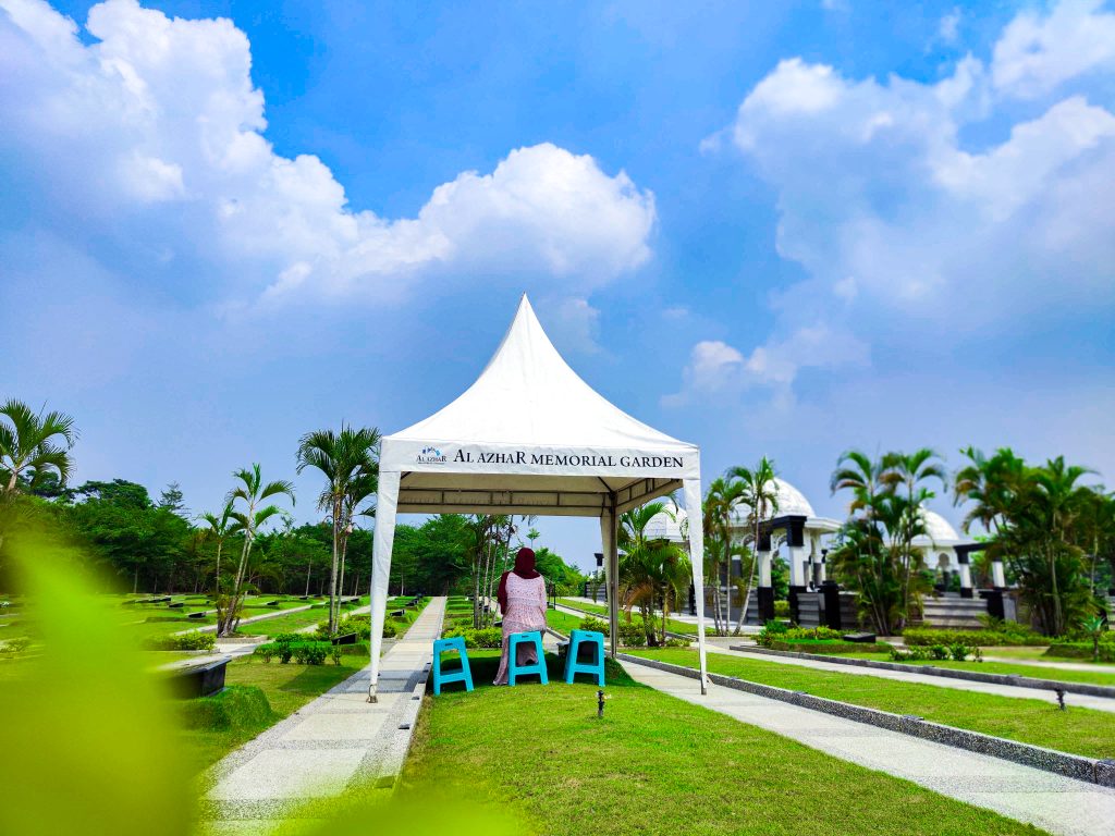 AlAzharMemorialGarden.com/Ziarah