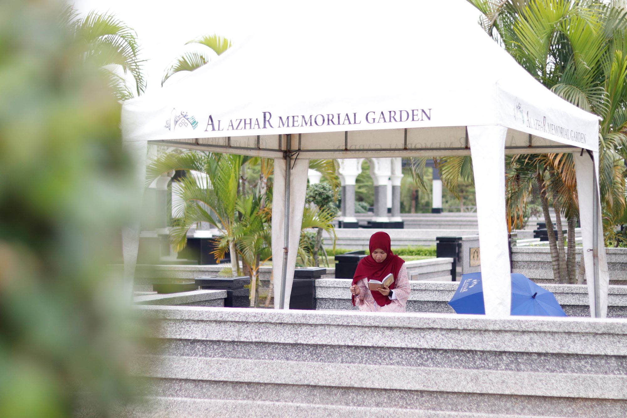 Ziarah Nyaman di Al Azhar Memorial Garden